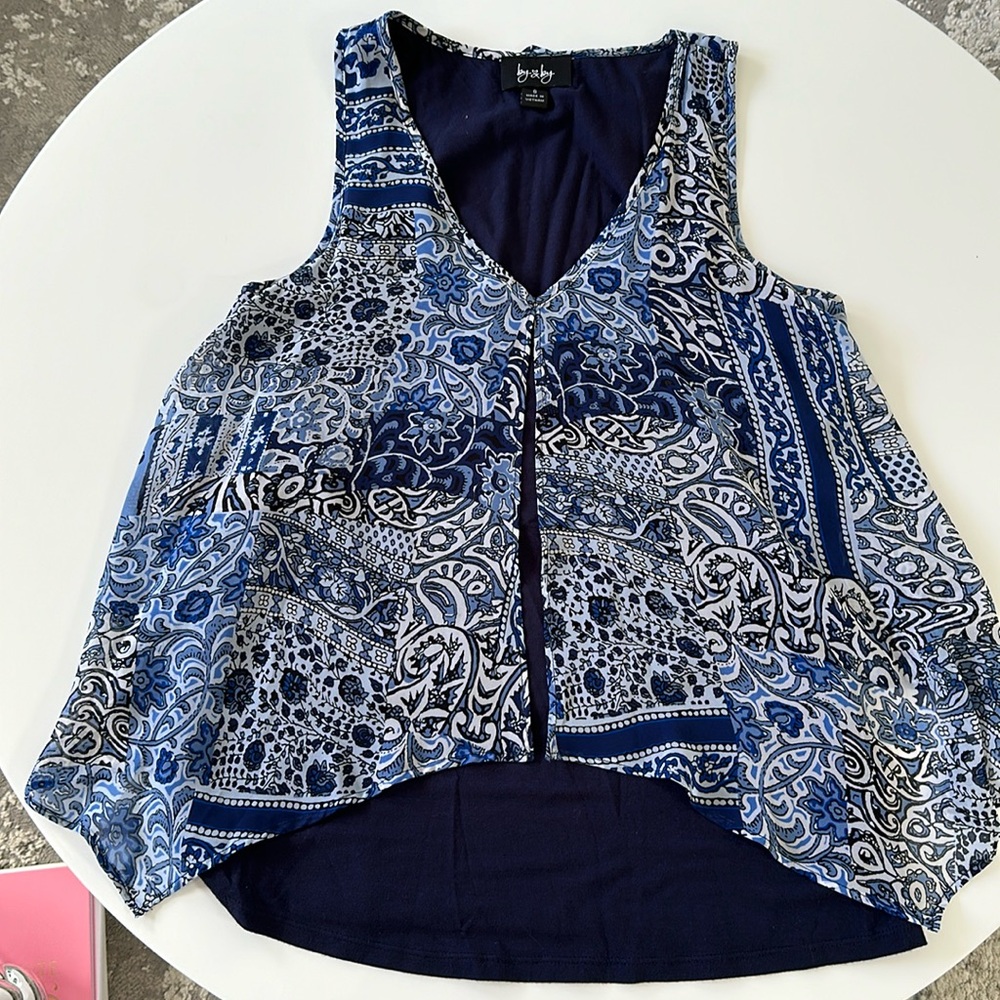 Blue floral women’s top size small